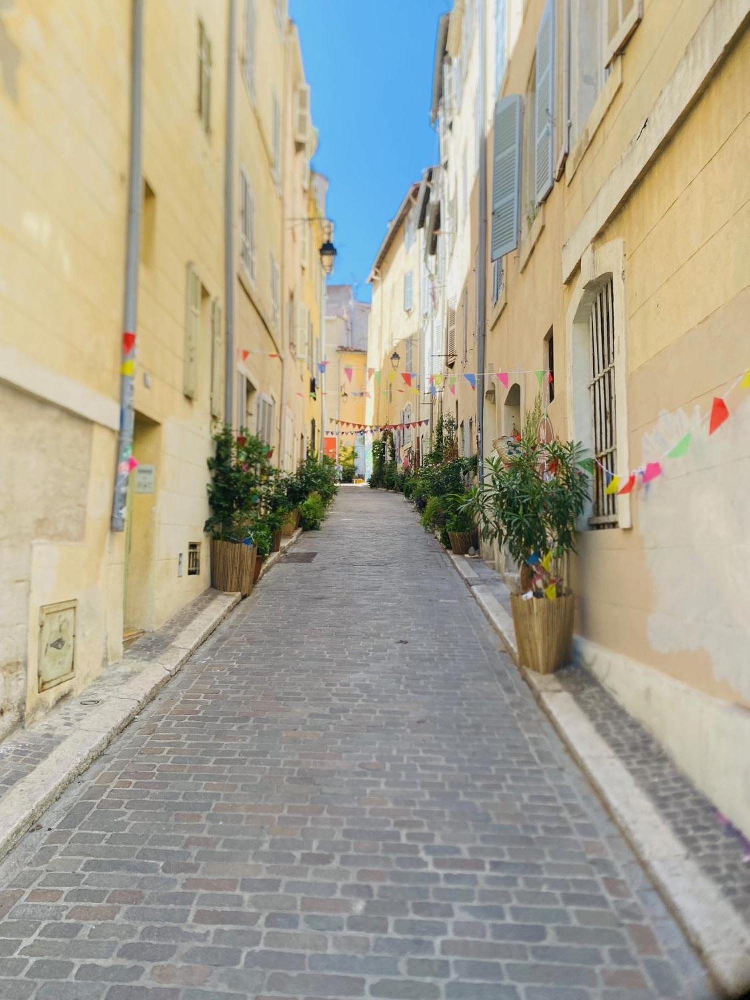 • Le Soleil Du Panier • Coeur Historique Apartment Marseille Luaran gambar